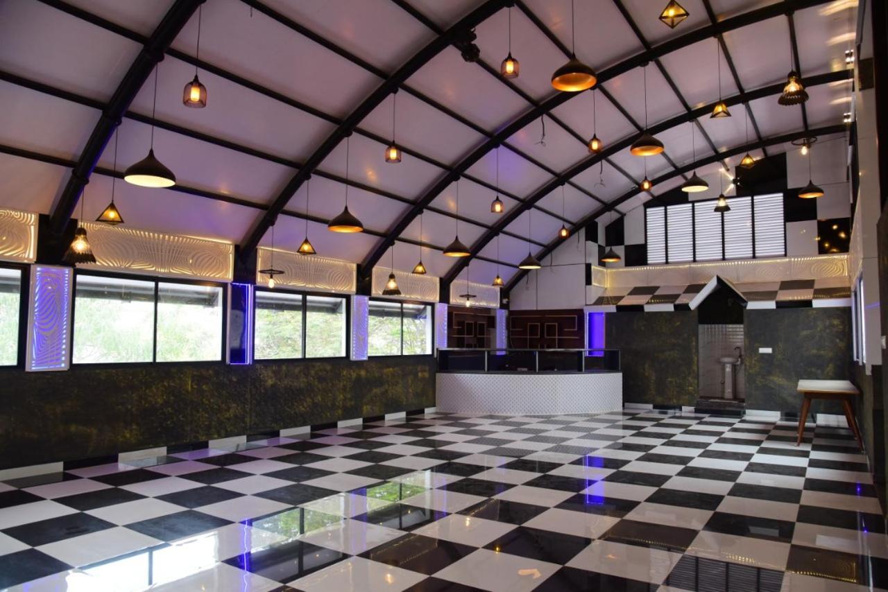 ホテルM G Residency Chikmagalūr エクステリア 写真
